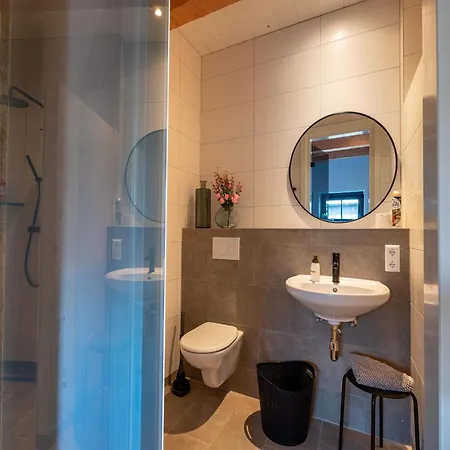 In With Wellness, Cleaning Included بيت للعطل *